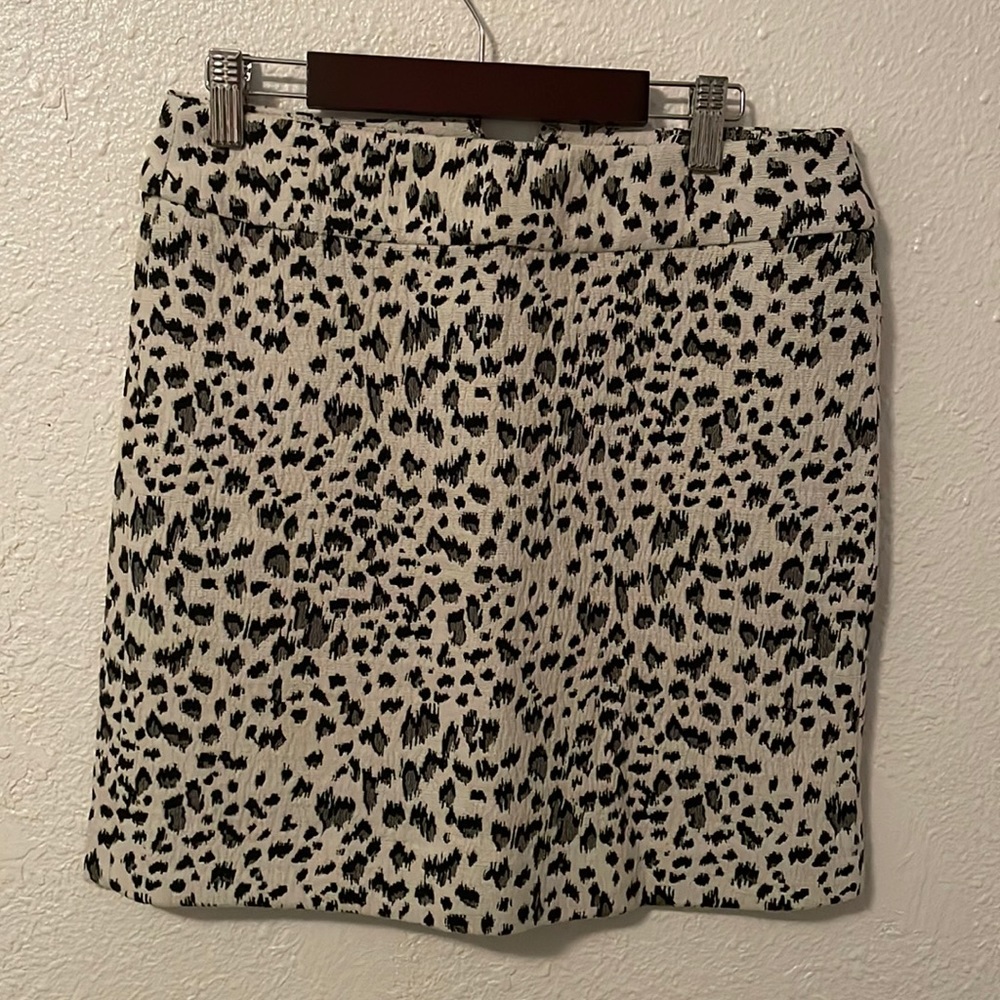 Animal print skirt. Stretchy/soft materia